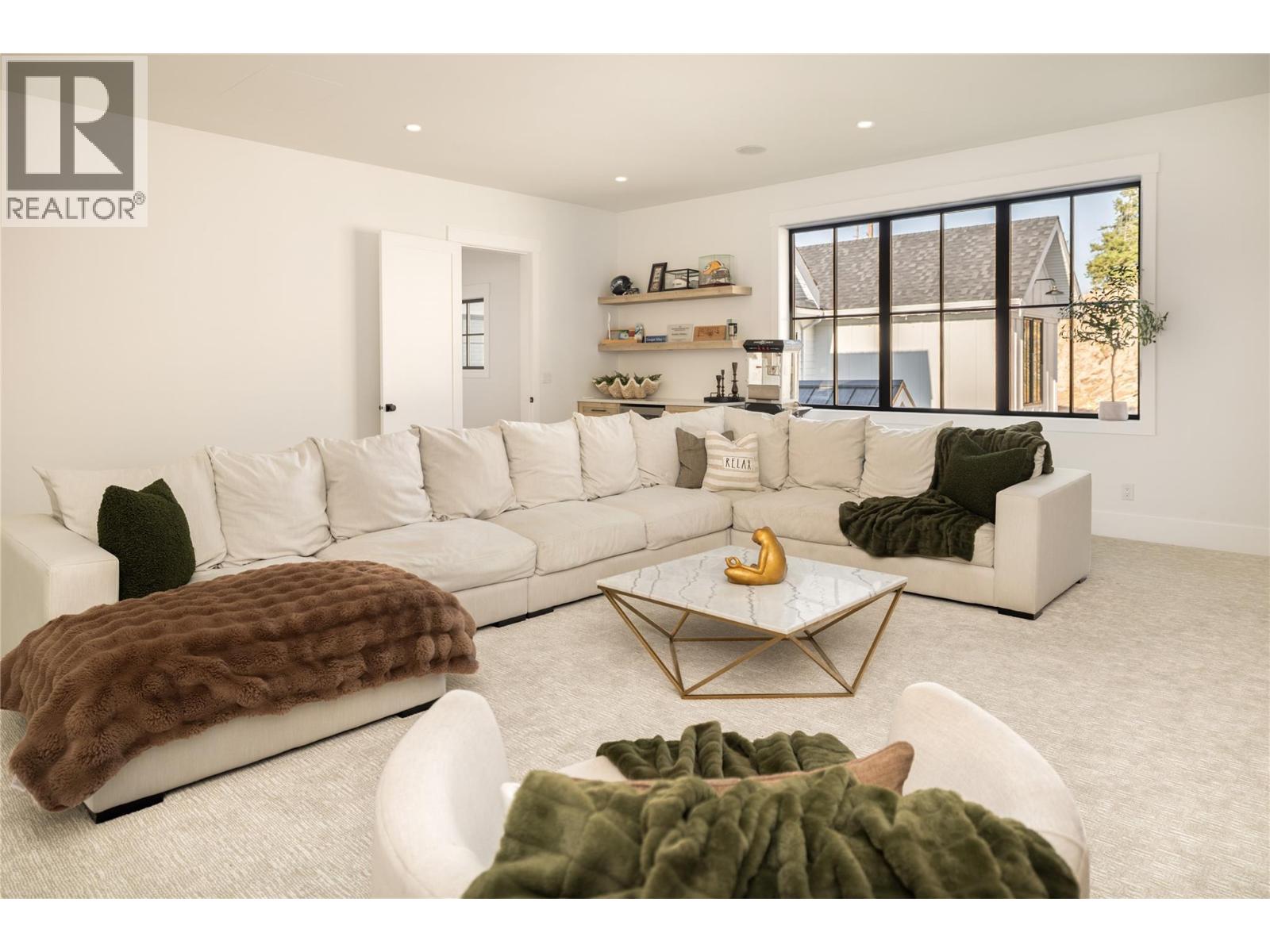  5635 UPPER MISSION Court, Kelowna