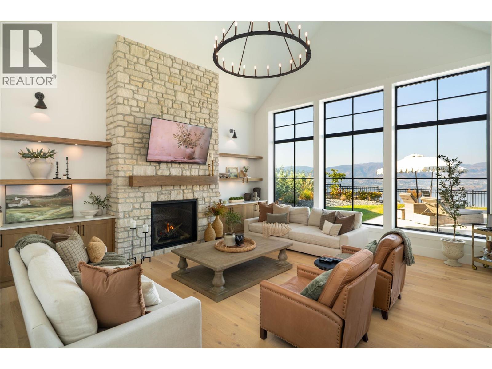  5635 UPPER MISSION Court, Kelowna