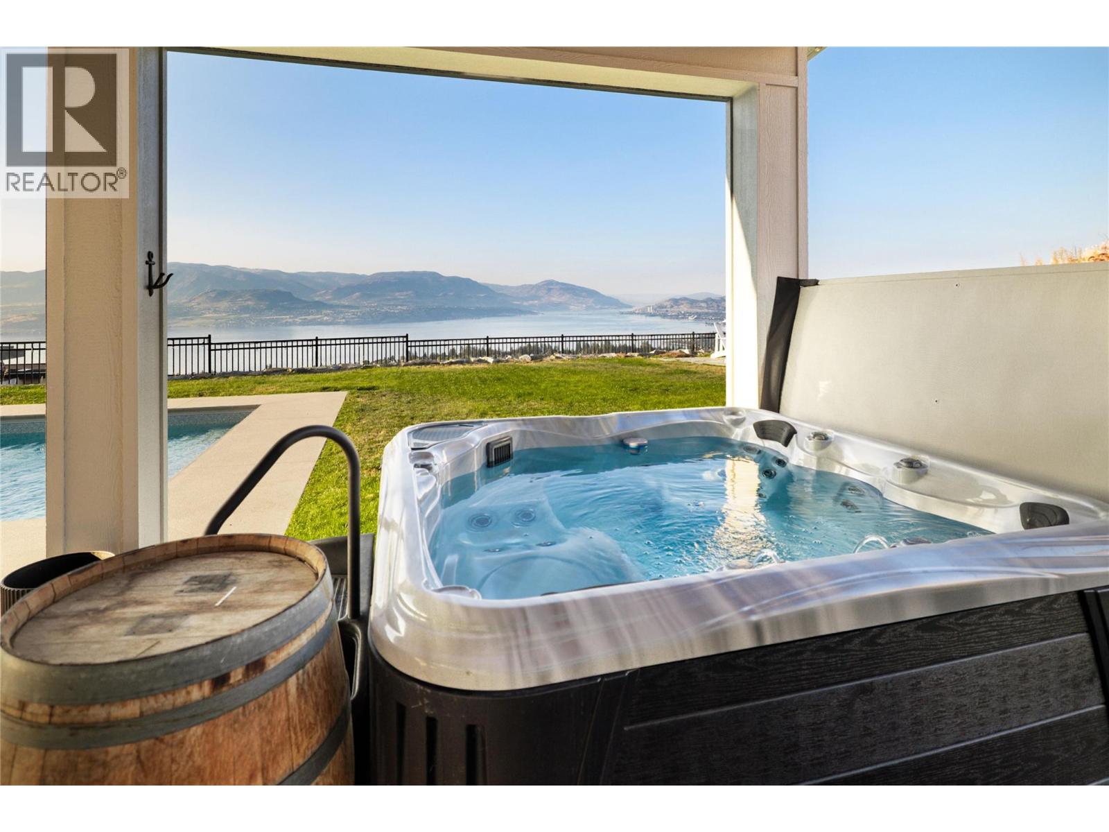  5635 UPPER MISSION Court, Kelowna