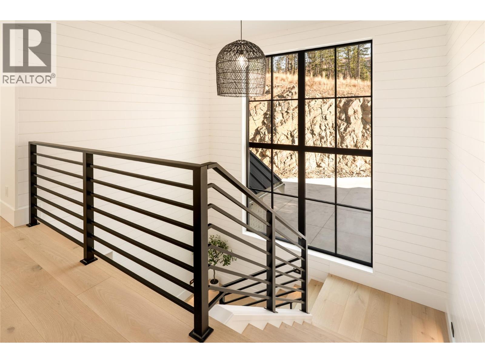  5635 UPPER MISSION Court, Kelowna