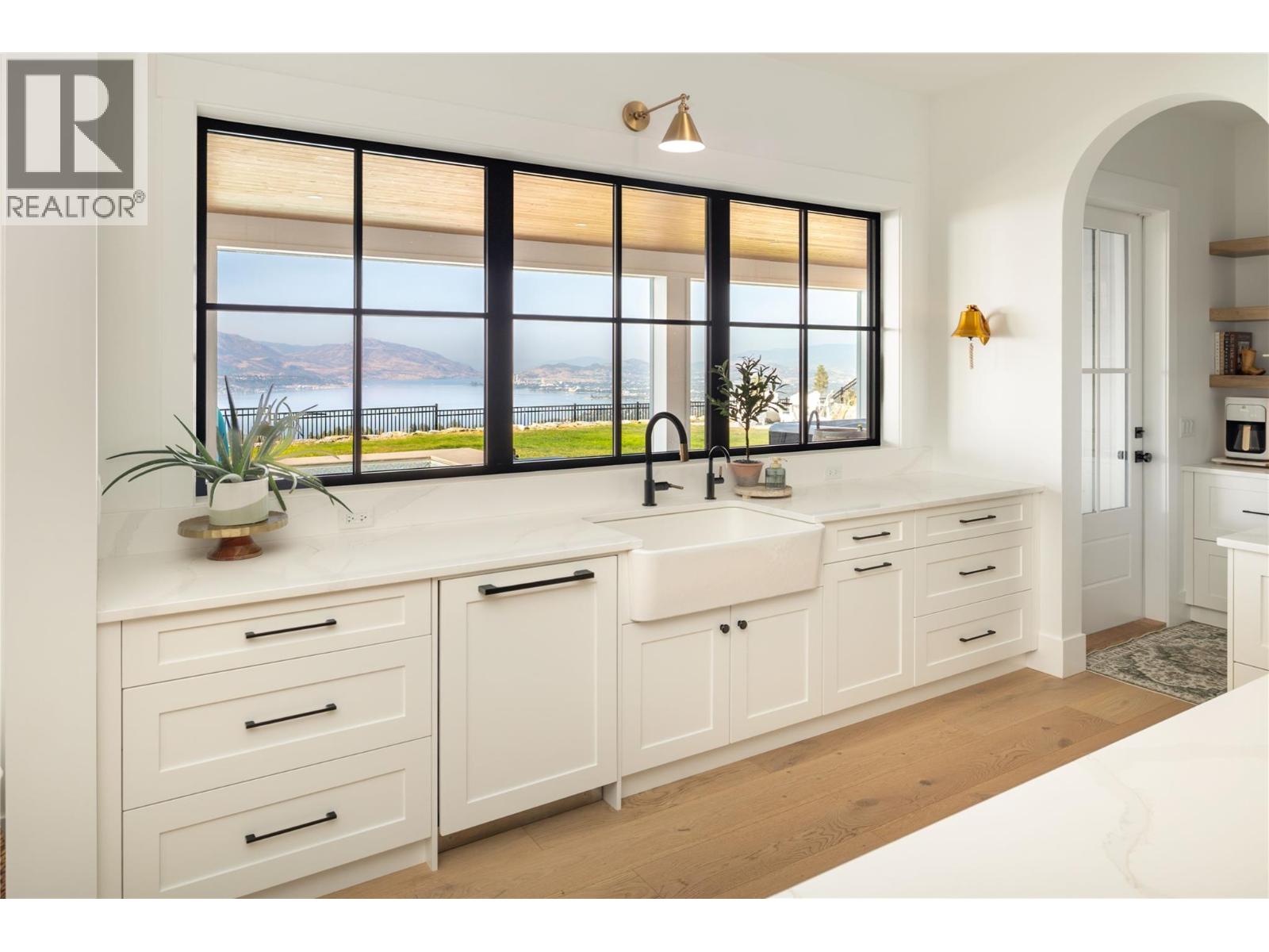  5635 UPPER MISSION Court, Kelowna