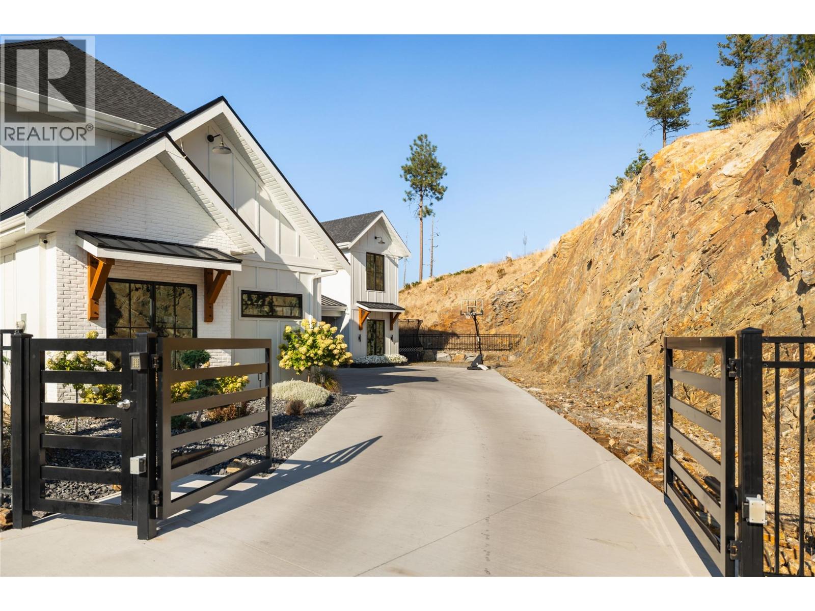  5635 UPPER MISSION Court, Kelowna