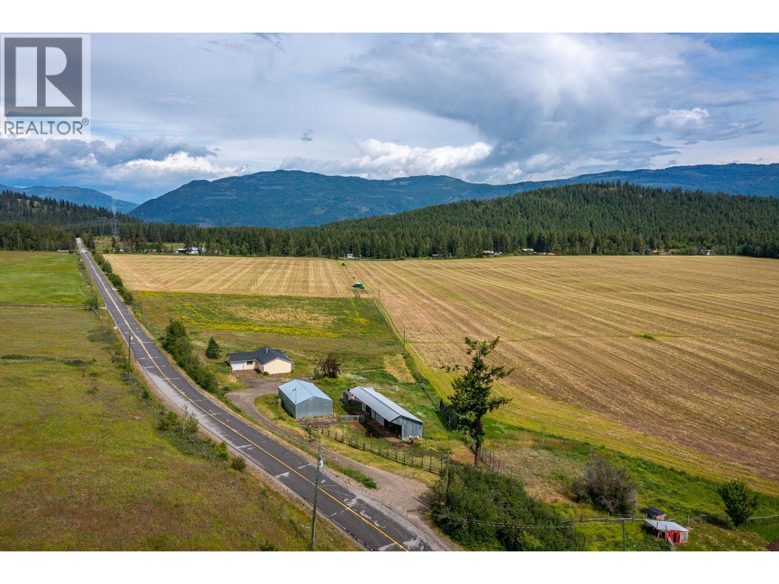  3575 Canyon Road, Spallumcheen