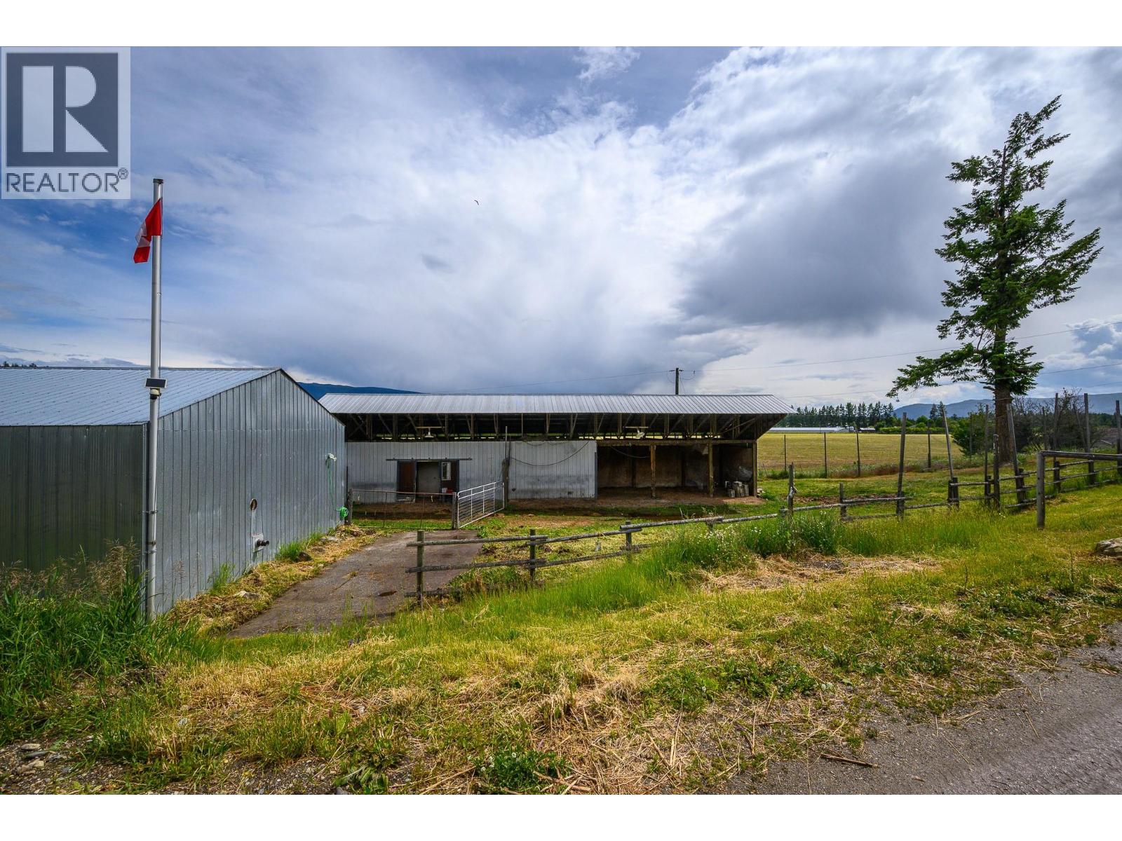  3575 Canyon Road, Spallumcheen