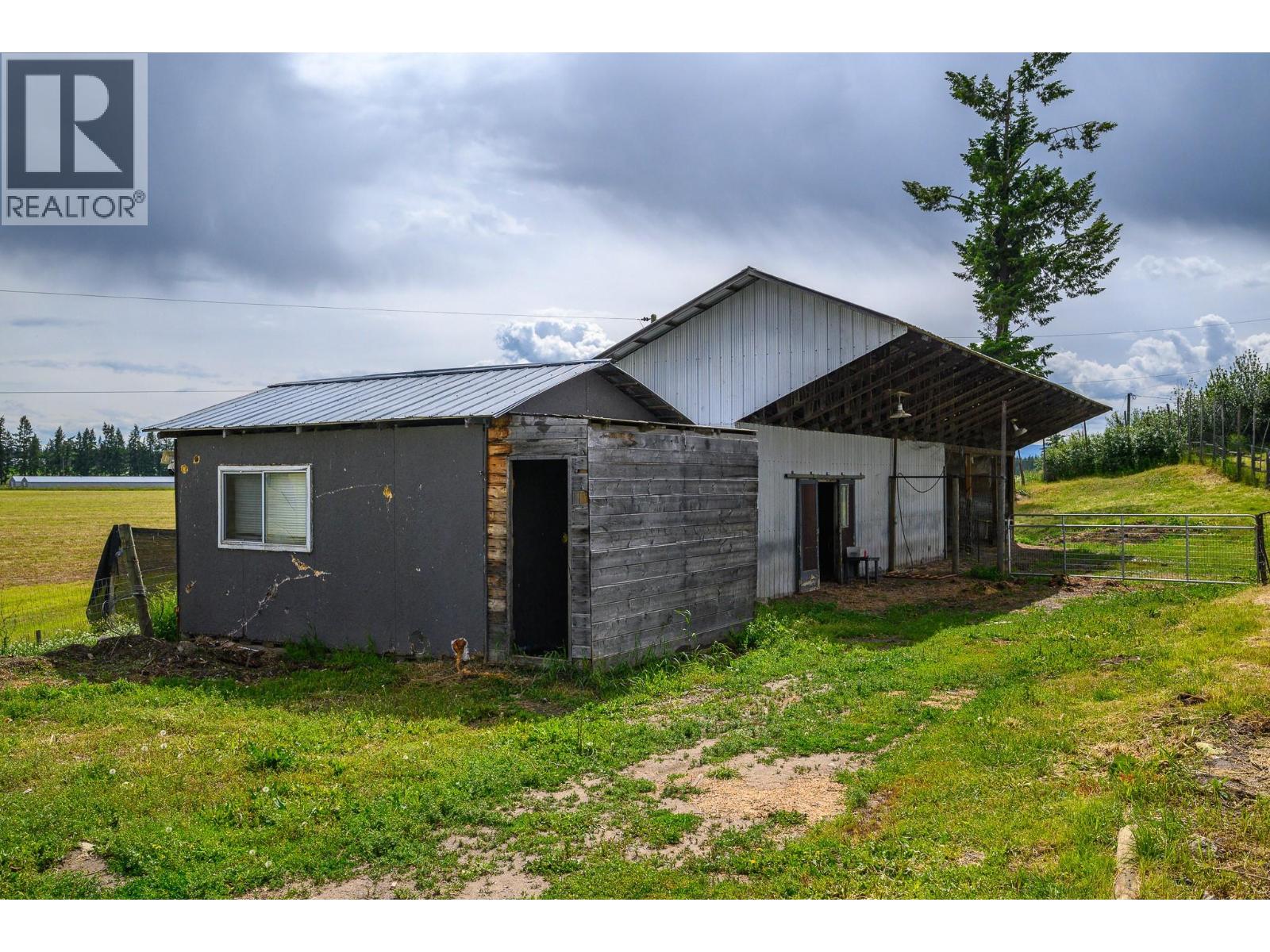  3575 Canyon Road, Spallumcheen