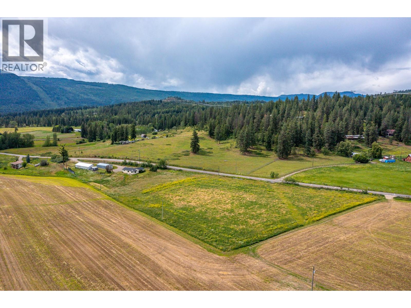  3575 Canyon Road, Spallumcheen