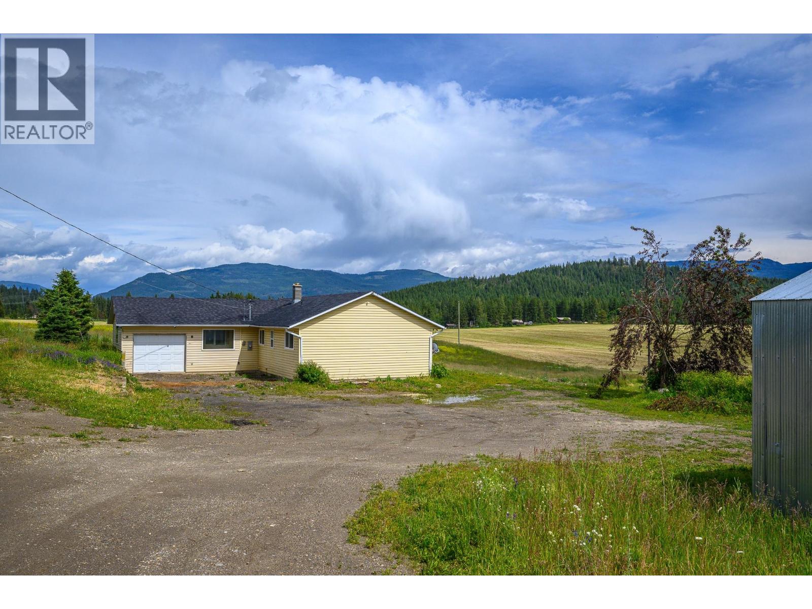  3575 Canyon Road, Spallumcheen