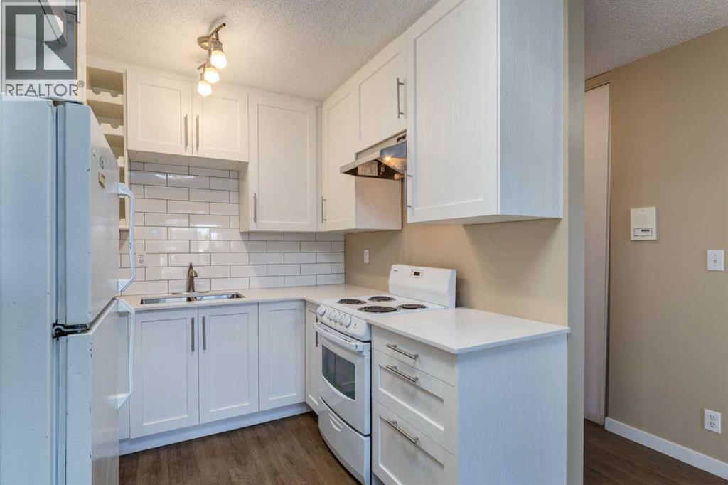 Single Family House for Sale in C  Dalton Drive NW Dalhousie Calgary 