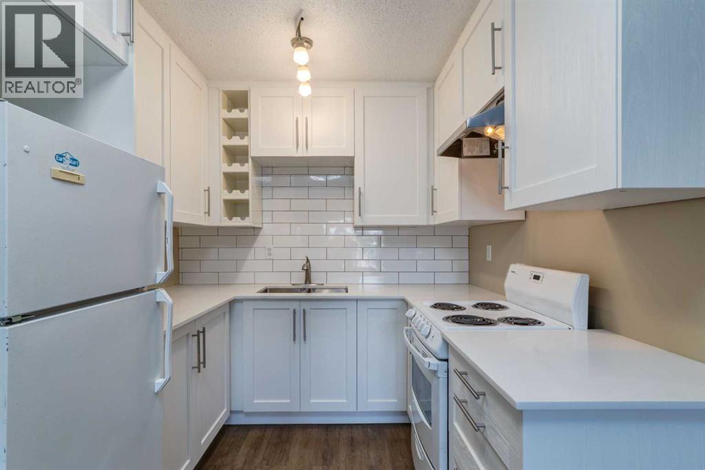 Single Family House for Sale in C  Dalton Drive NW Dalhousie Calgary 