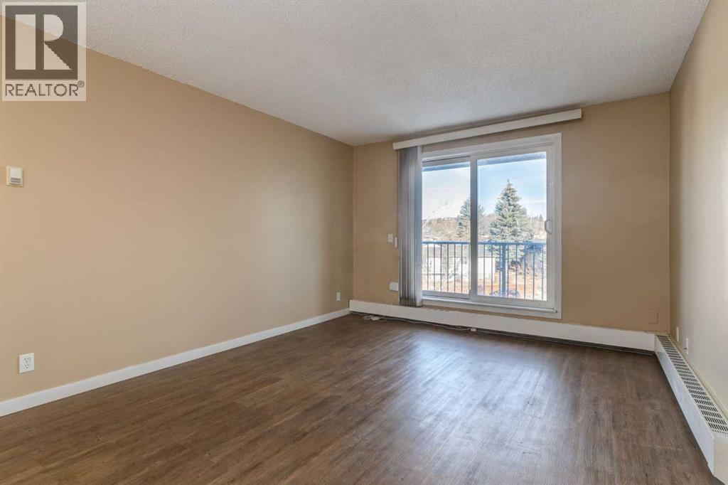 Single Family House for Sale in C  Dalton Drive NW Dalhousie Calgary 