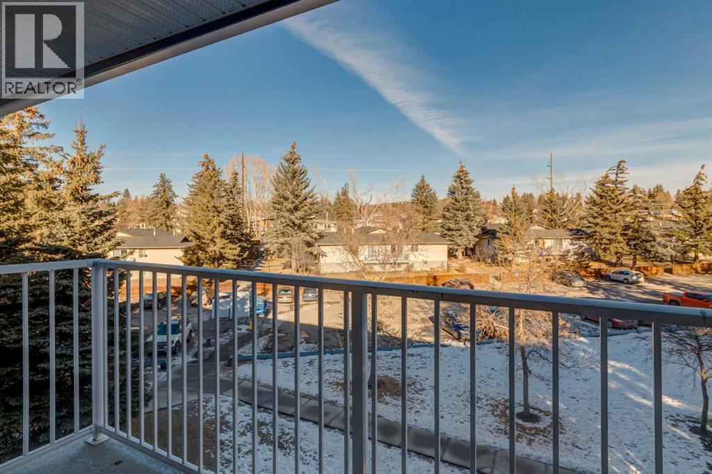 Single Family House for Sale in C  Dalton Drive NW Dalhousie Calgary 