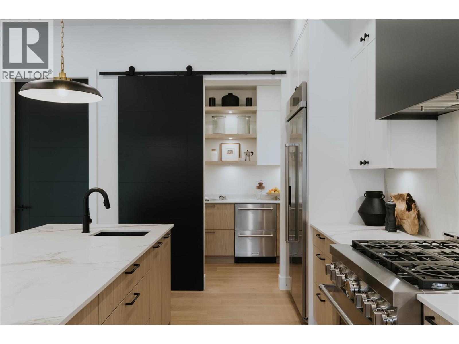  5533 Foothill Court, Kelowna