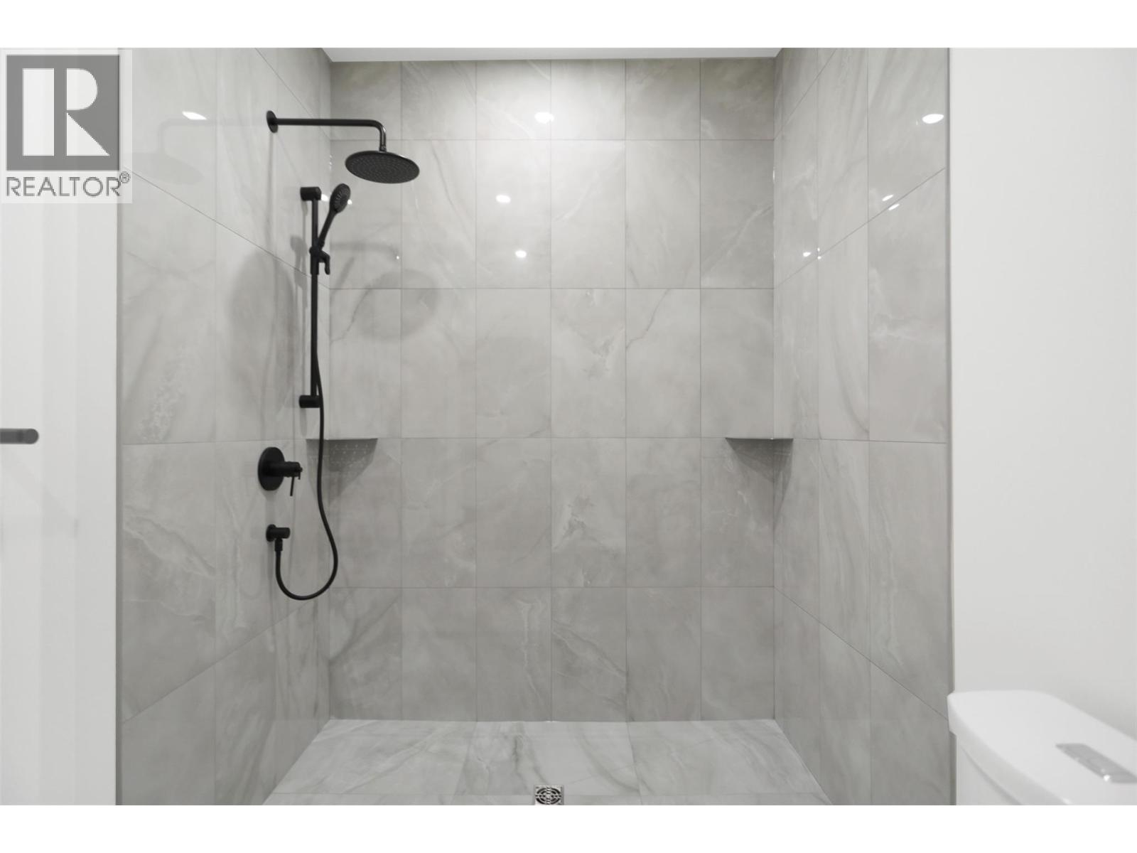  5533 Foothill Court, Kelowna