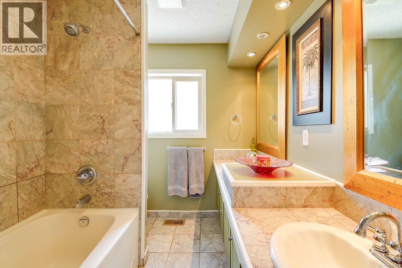 5090 Arden Rd, Port Alberni