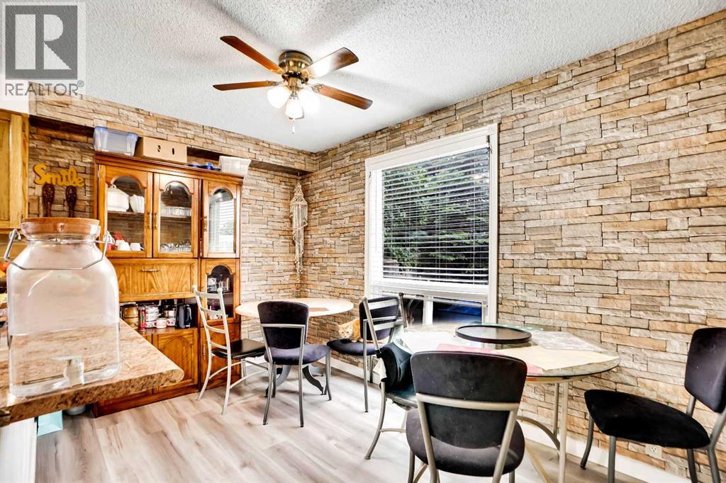 Single Family House for Sale in  Templeridge Crescent NE Temple Calgary 