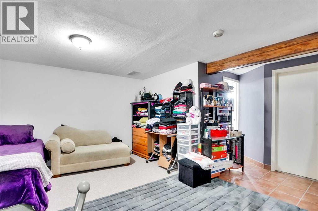 Single Family House for Sale in  Templeridge Crescent NE Temple Calgary 