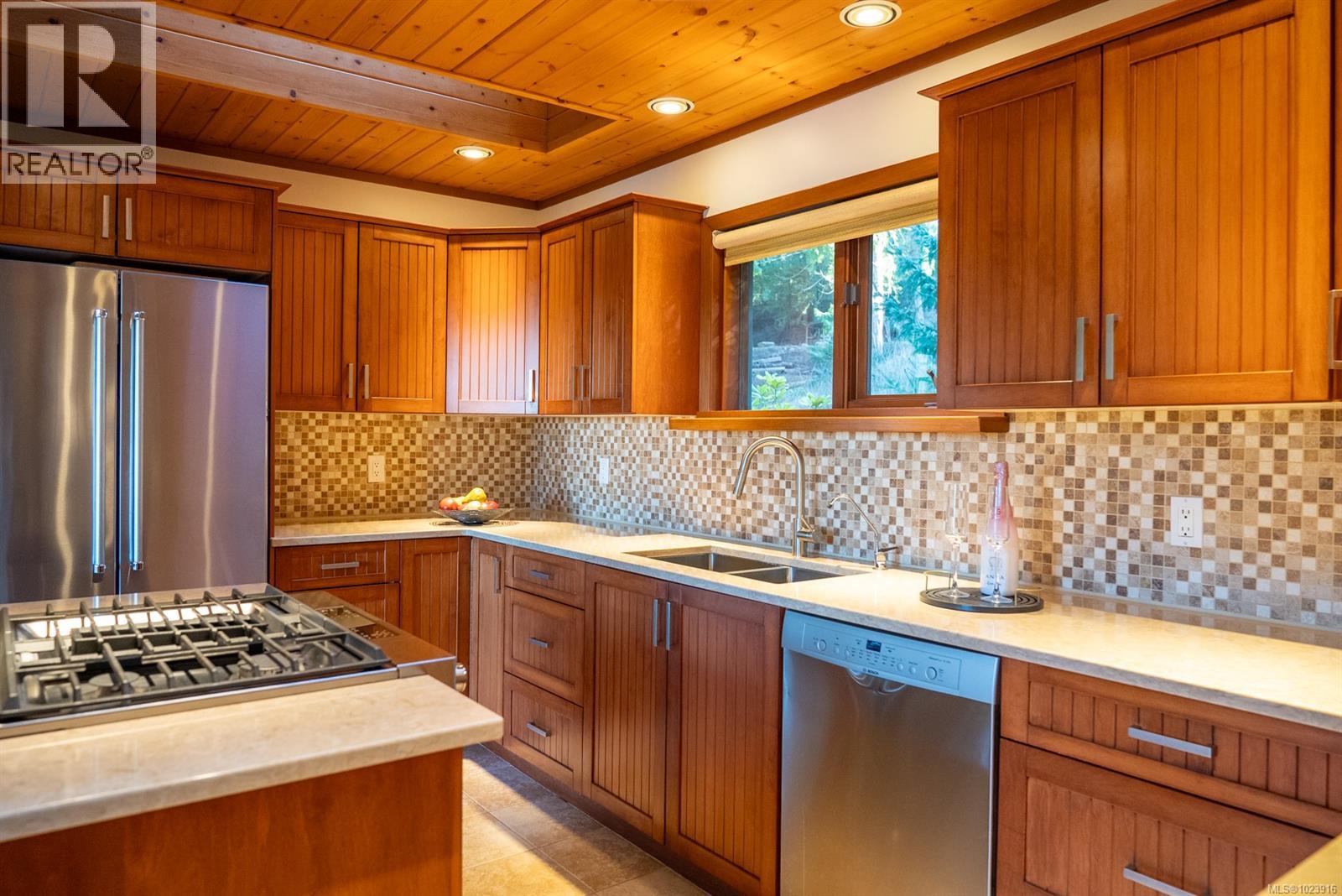 2648 Galleon Way, Pender Island