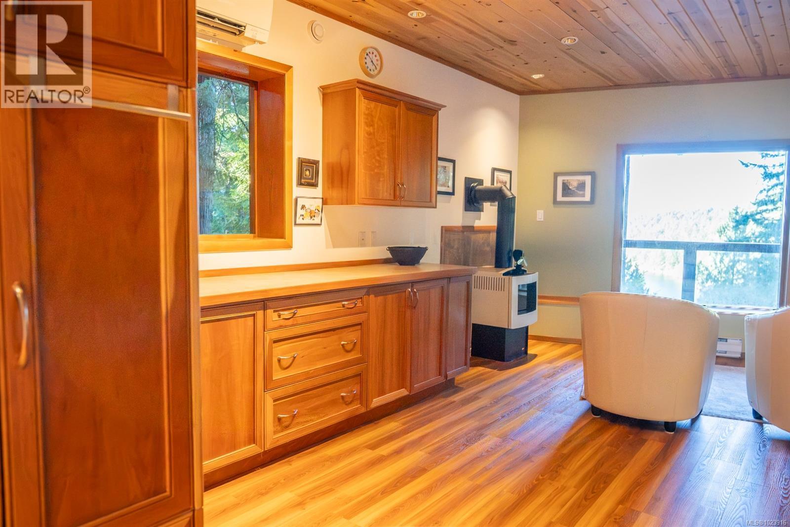 2648 Galleon Way, Pender Island