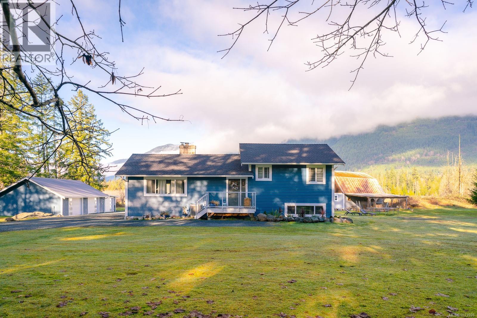7801-7807 Beaver Creek Rd - 1