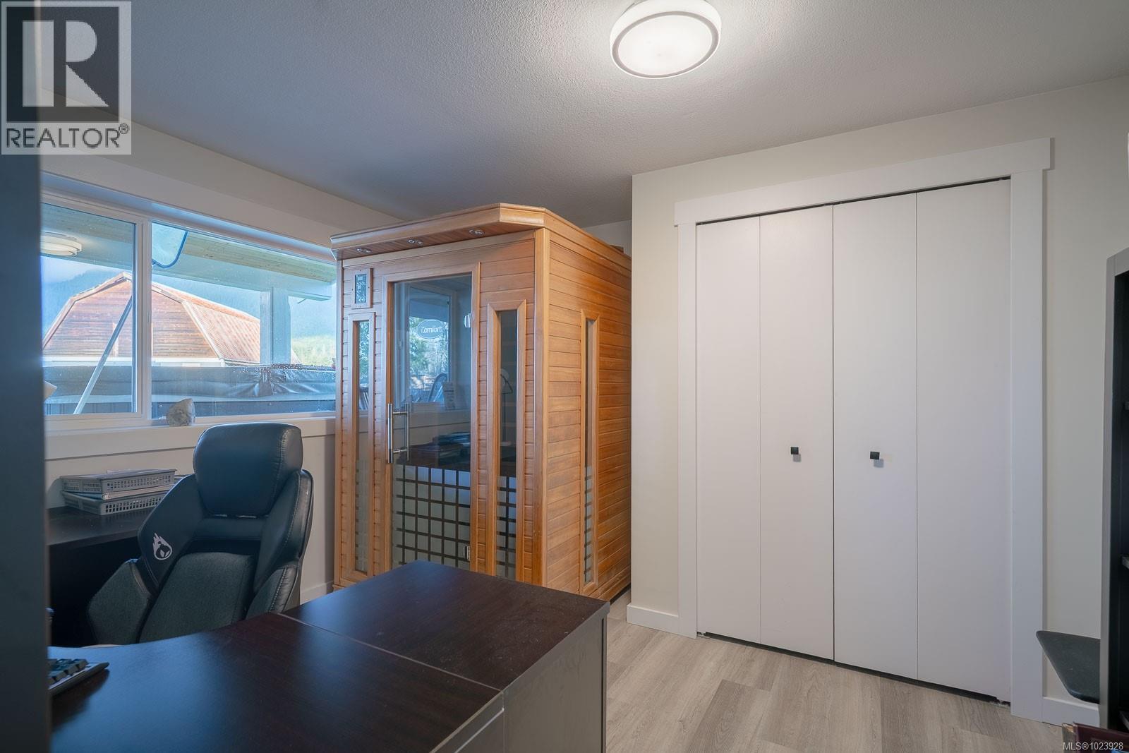 7801-7807 Beaver Creek Rd, Port Alberni