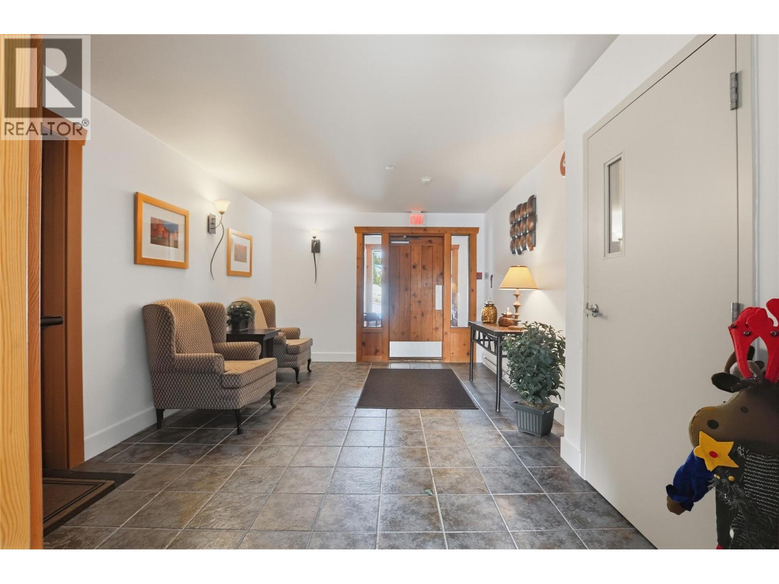 101 Clearview Crescent Unit# 2, Apex Mountain