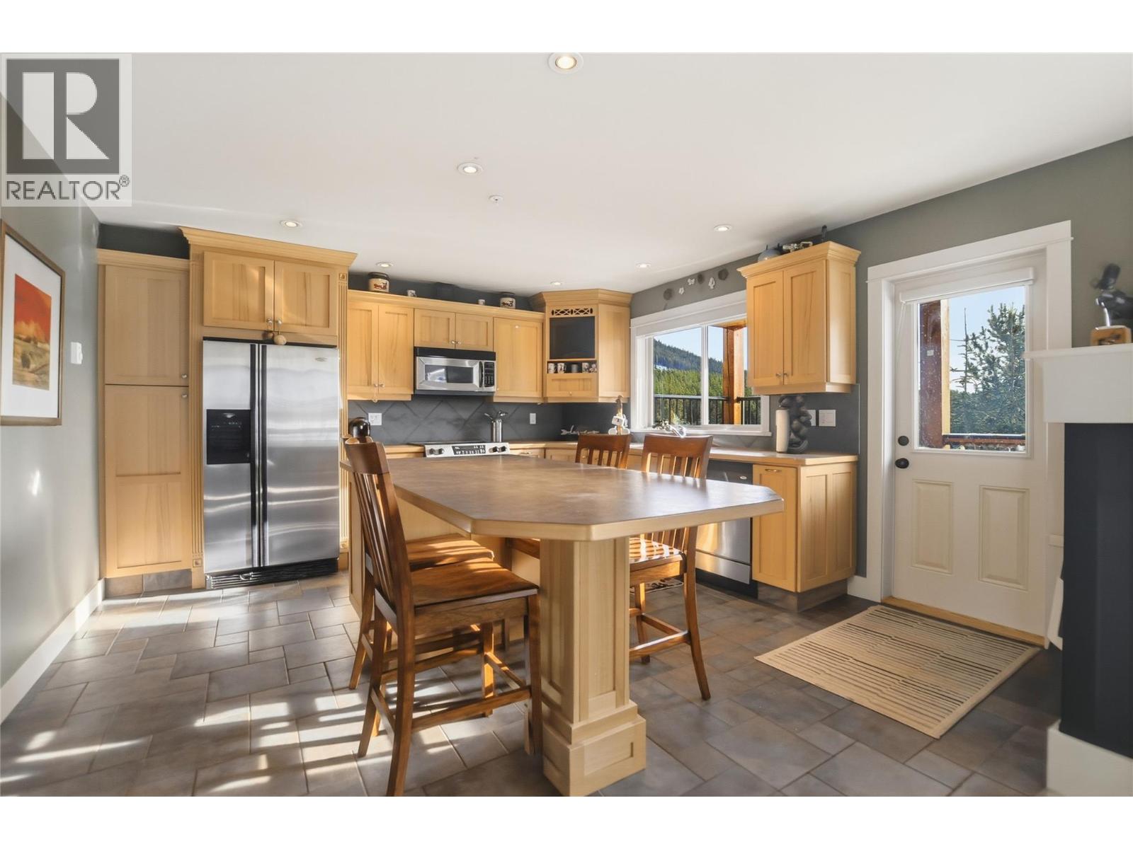 101 Clearview Crescent Unit# 2, Apex Mountain