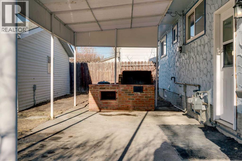 Single Family House Bungalow for Sale in  Huntham Place NE Huntington Hills Calgary 