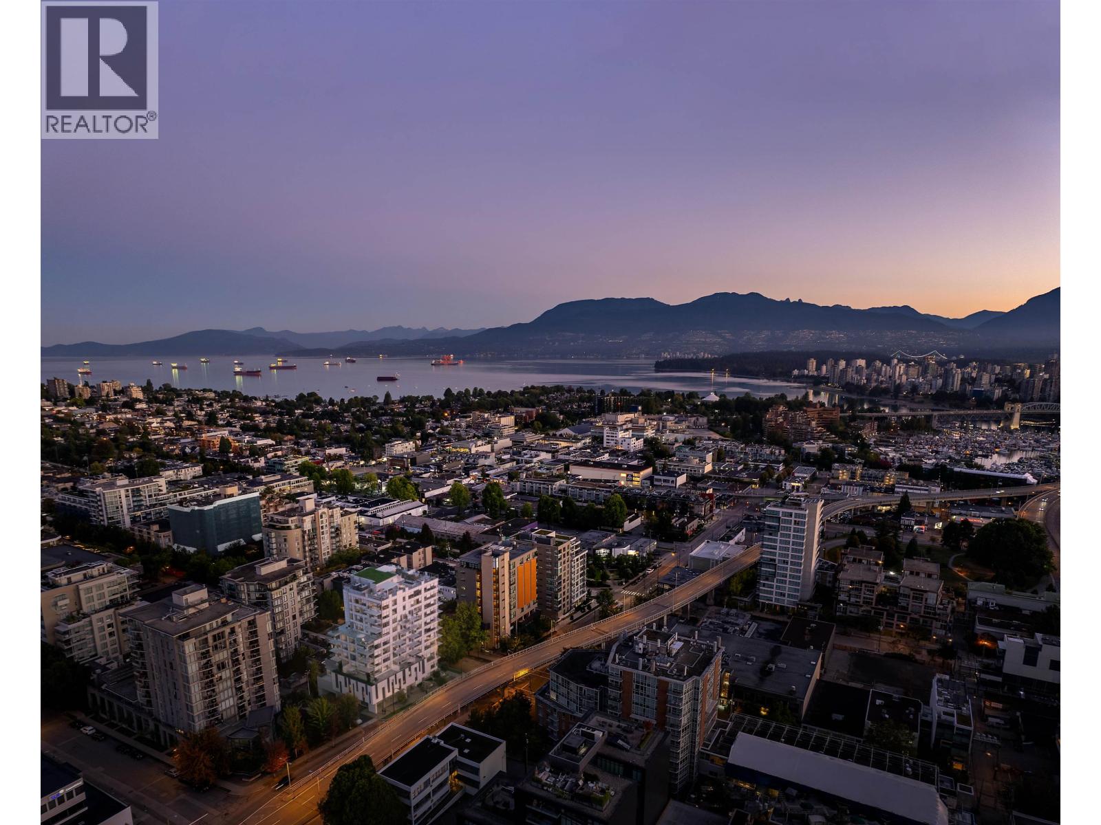 TH3 2323 FIR STREET, Vancouver