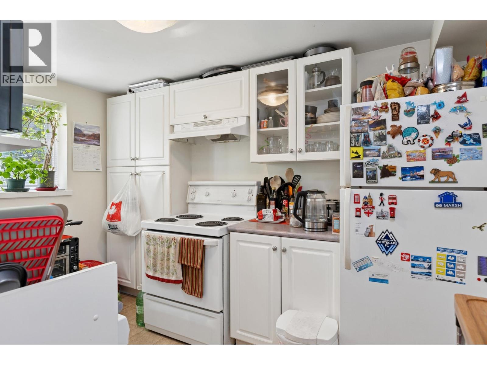 415 W 26TH STREET, North Vancouver