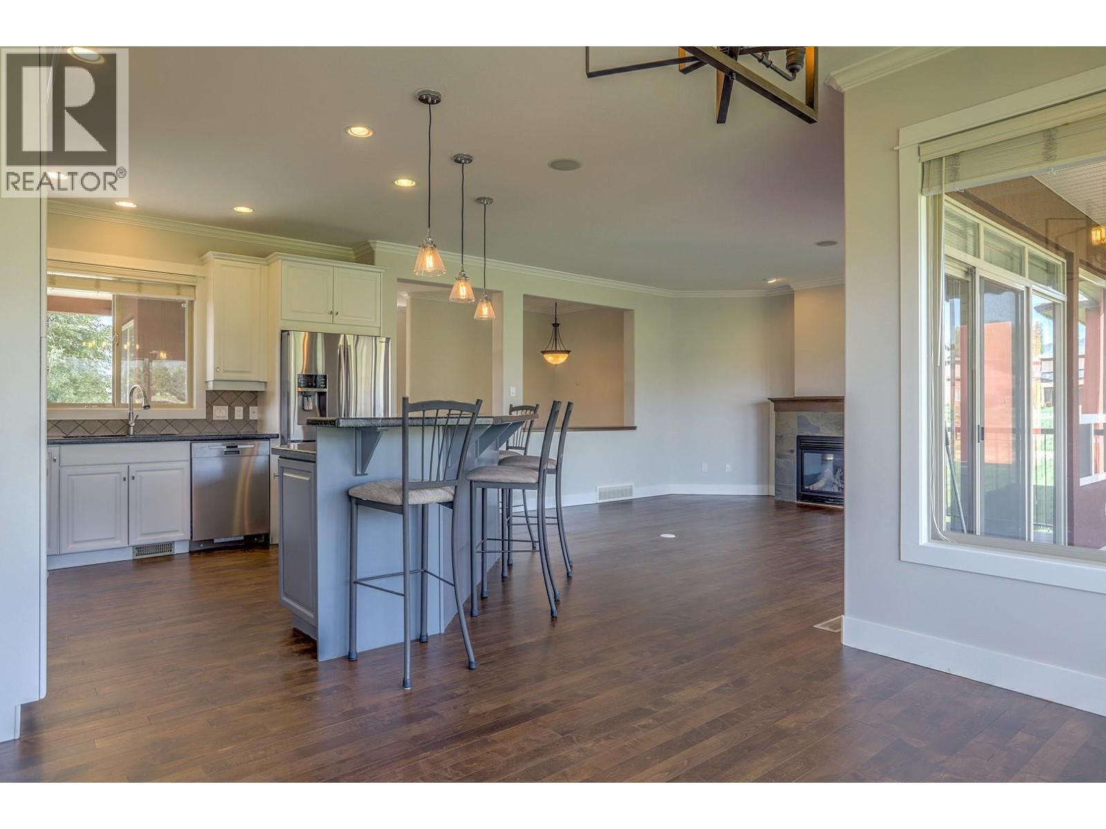  2302 Pine Vista Place, West Kelowna