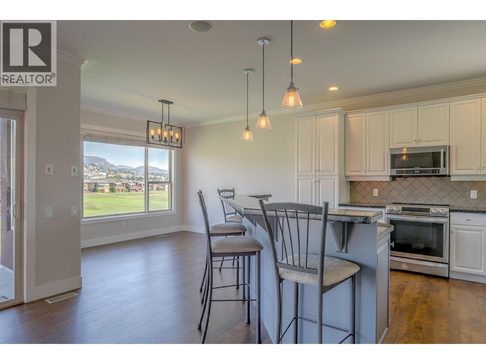  2302 Pine Vista Place, West Kelowna