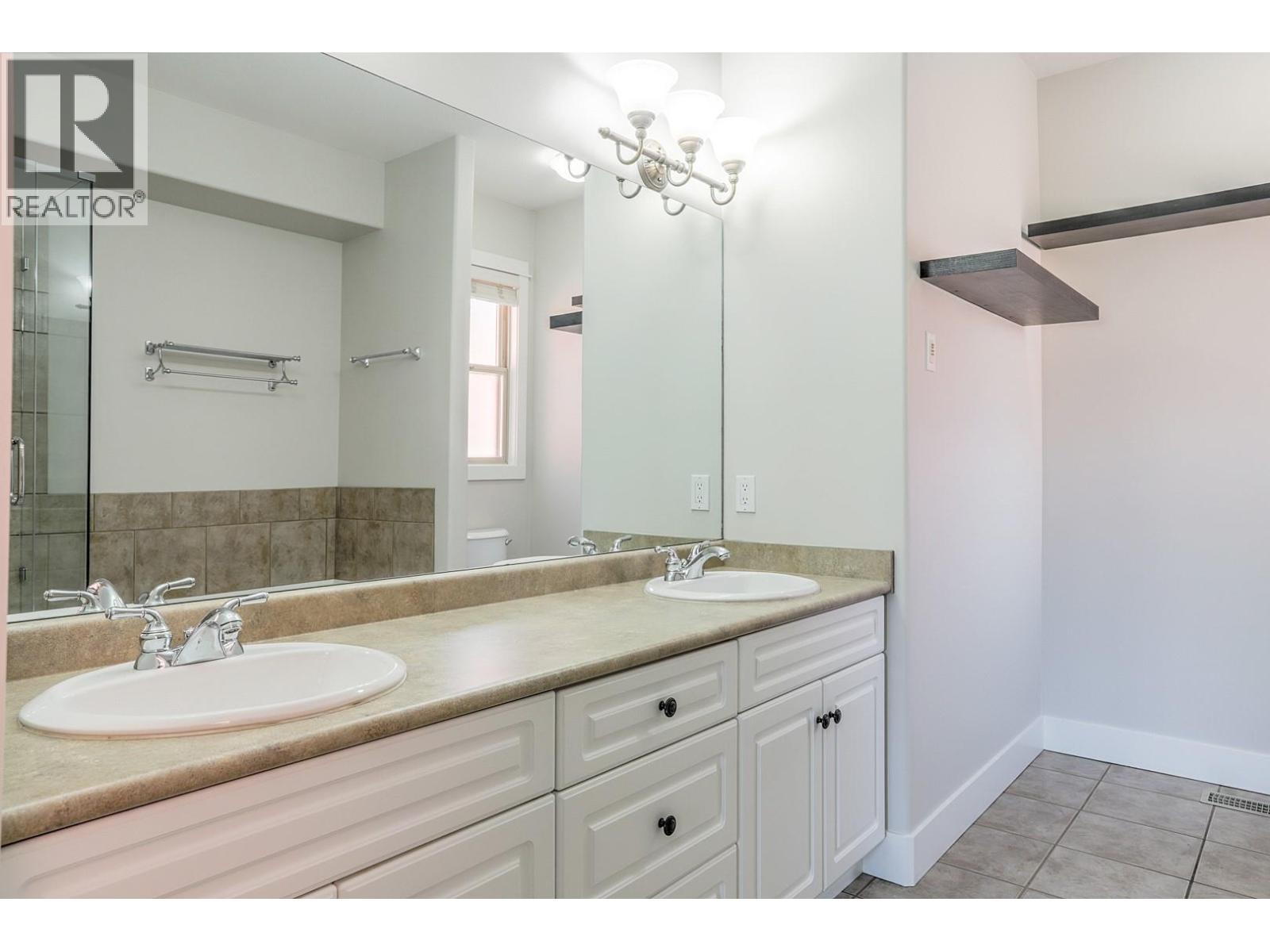  2302 Pine Vista Place, West Kelowna