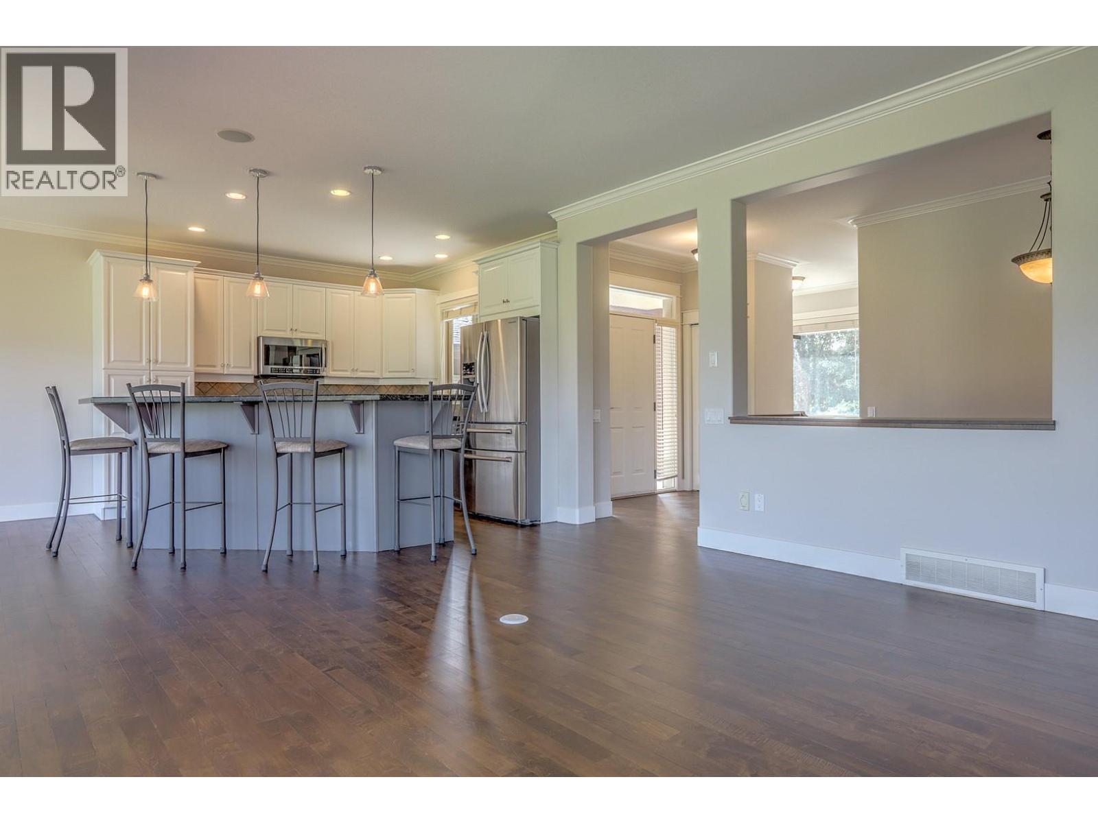  2302 Pine Vista Place, West Kelowna