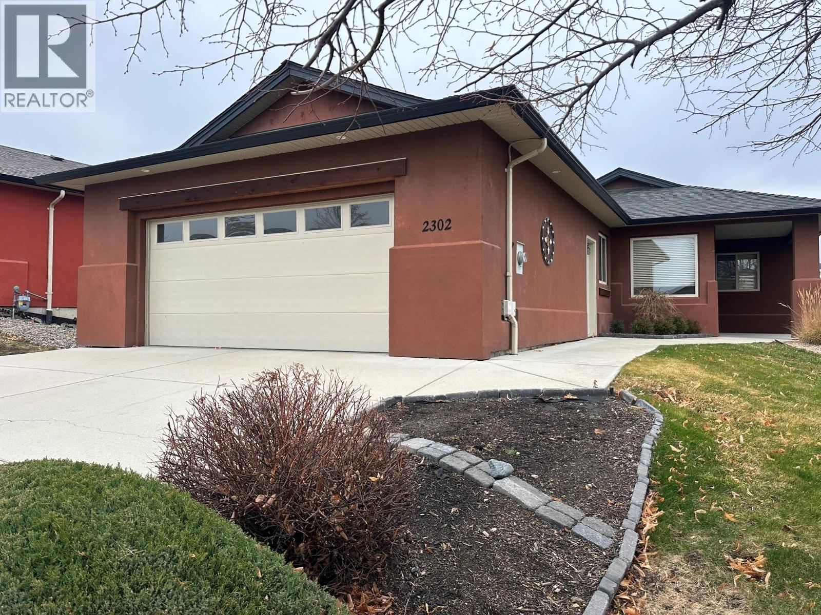  2302 Pine Vista Place, West Kelowna