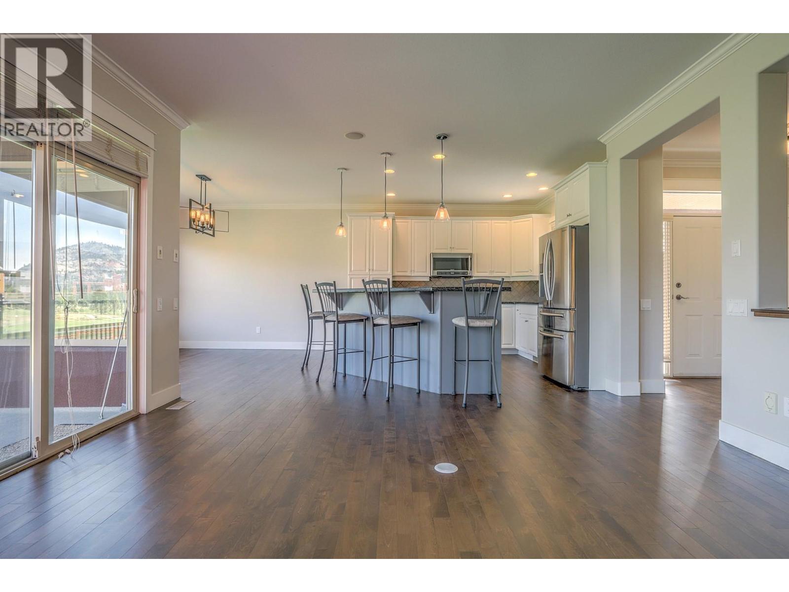  2302 Pine Vista Place, West Kelowna