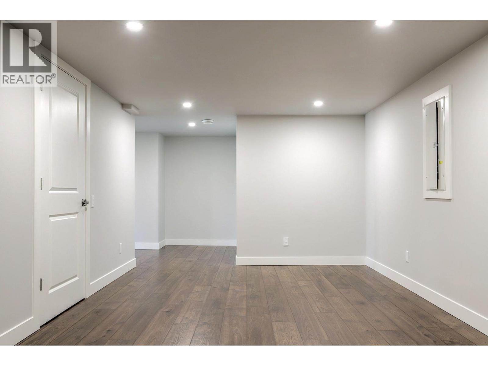  2302 Pine Vista Place, West Kelowna