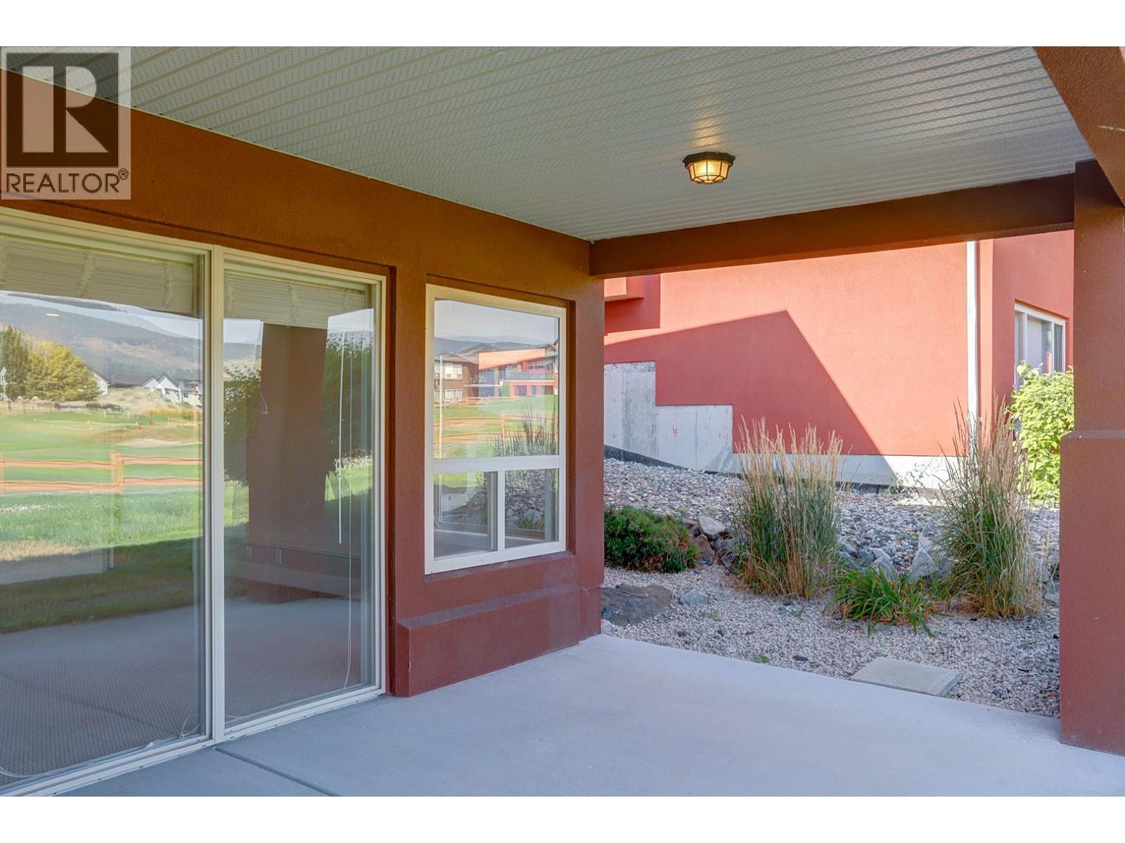  2302 Pine Vista Place, West Kelowna