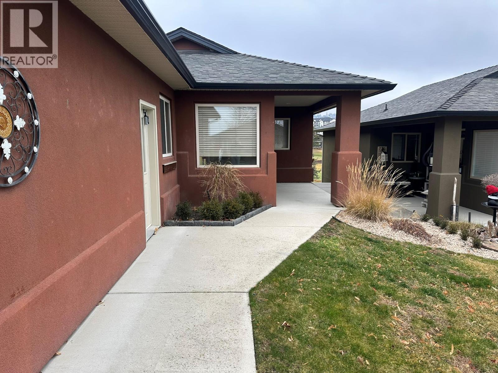  2302 Pine Vista Place, West Kelowna