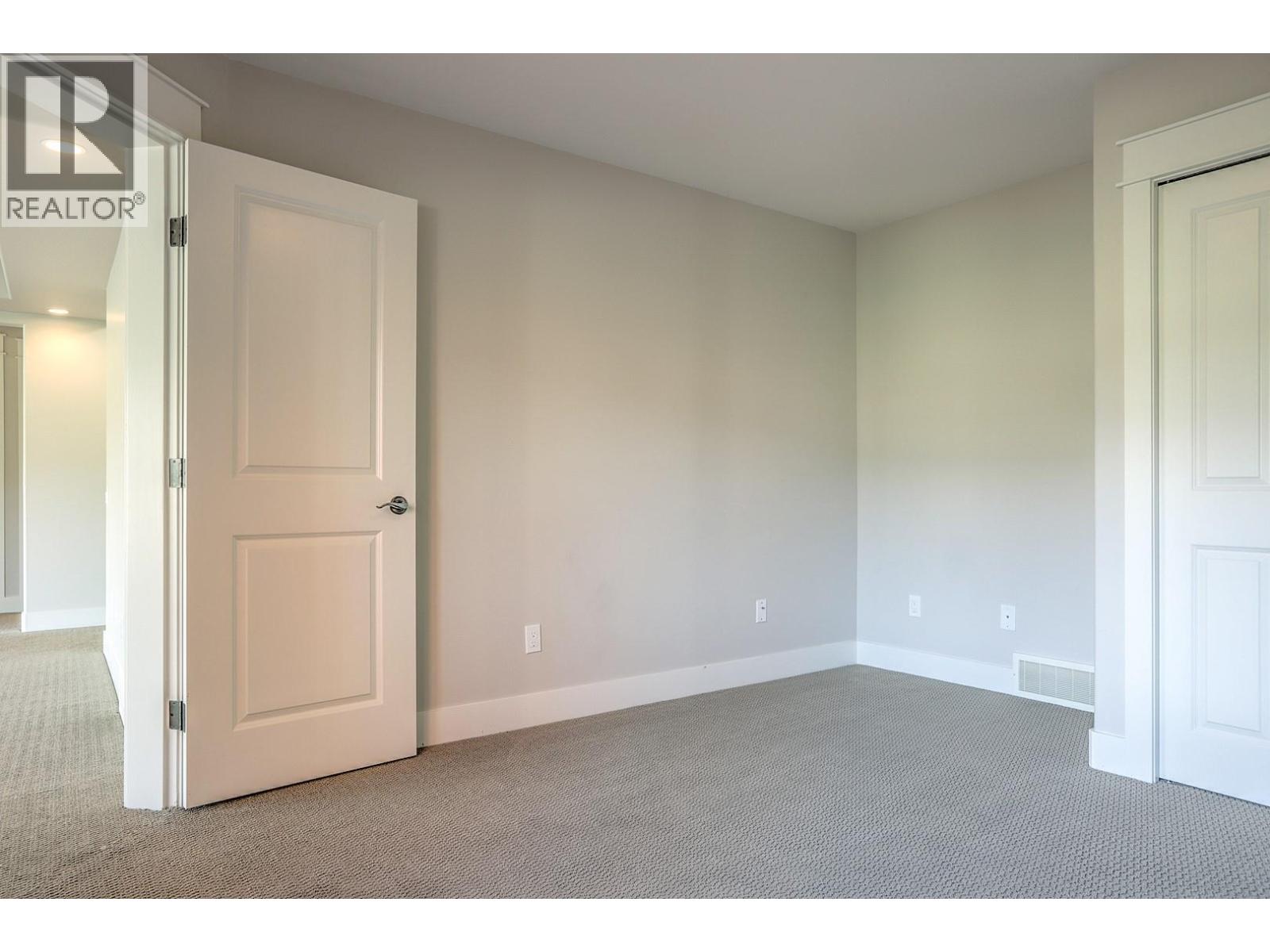  2302 Pine Vista Place, West Kelowna