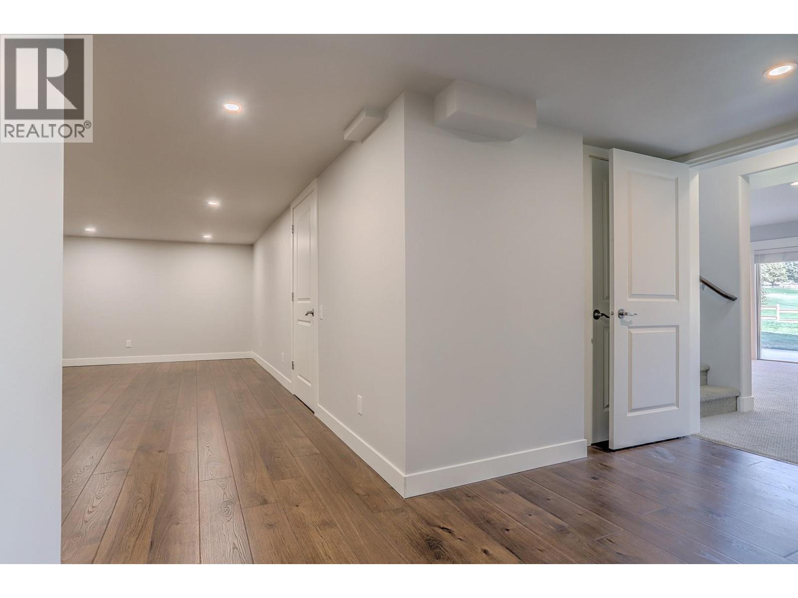  2302 Pine Vista Place, West Kelowna