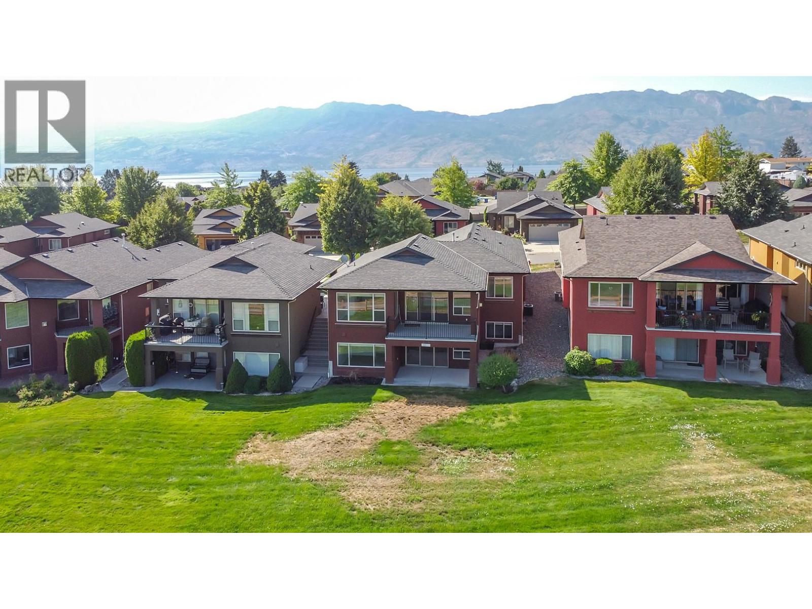  2302 Pine Vista Place, West Kelowna