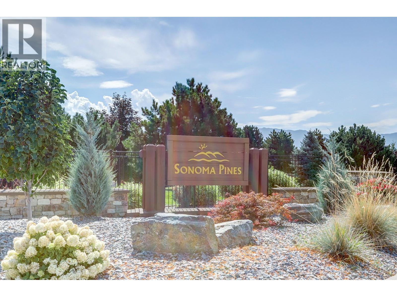  2302 Pine Vista Place, West Kelowna
