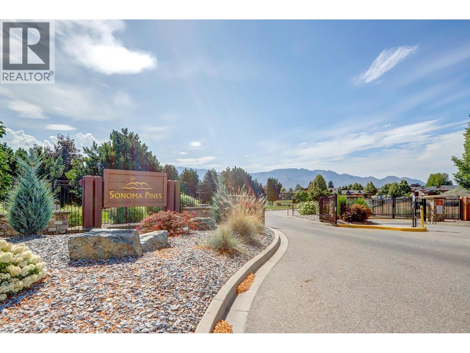  2302 Pine Vista Place, West Kelowna