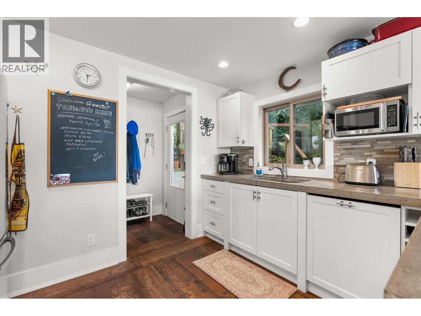 188 TSAWWASSEN BEACH Road, Delta