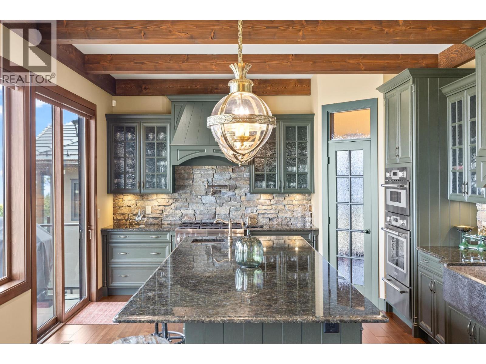 6166 Seymoure Avenue - 22