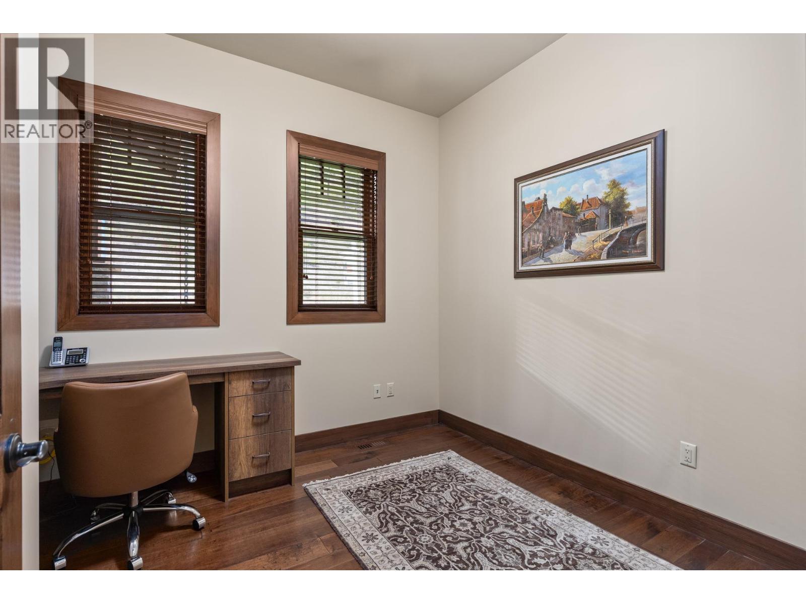 6166 Seymoure Avenue - 32