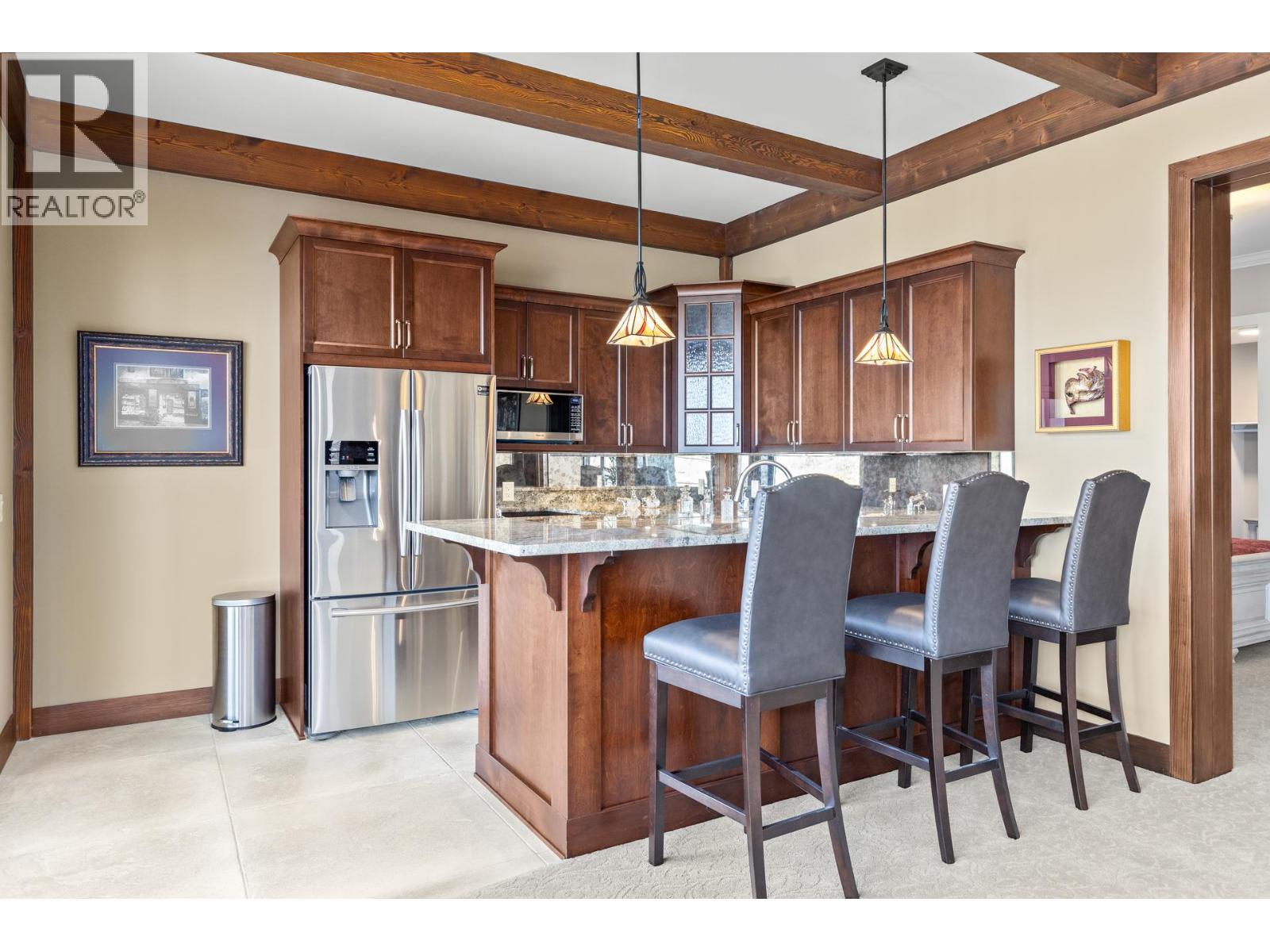 6166 Seymoure Avenue - 46