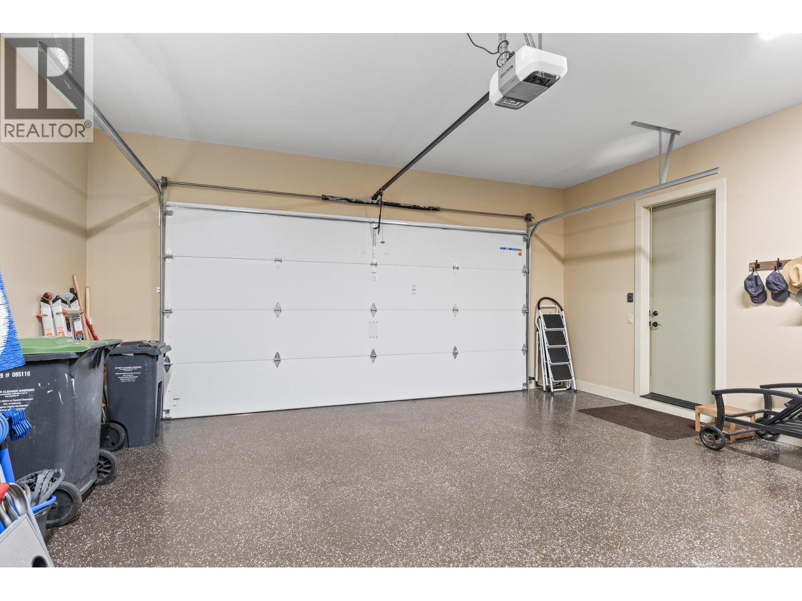 6166 Seymoure Avenue - 57