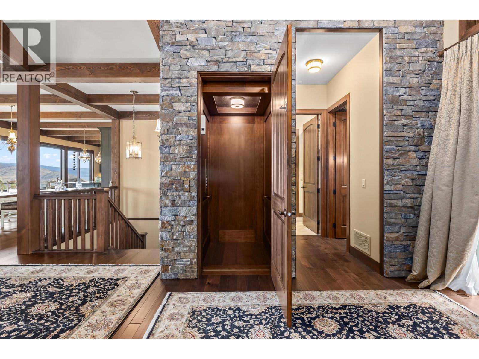 6166 Seymoure Avenue - 72