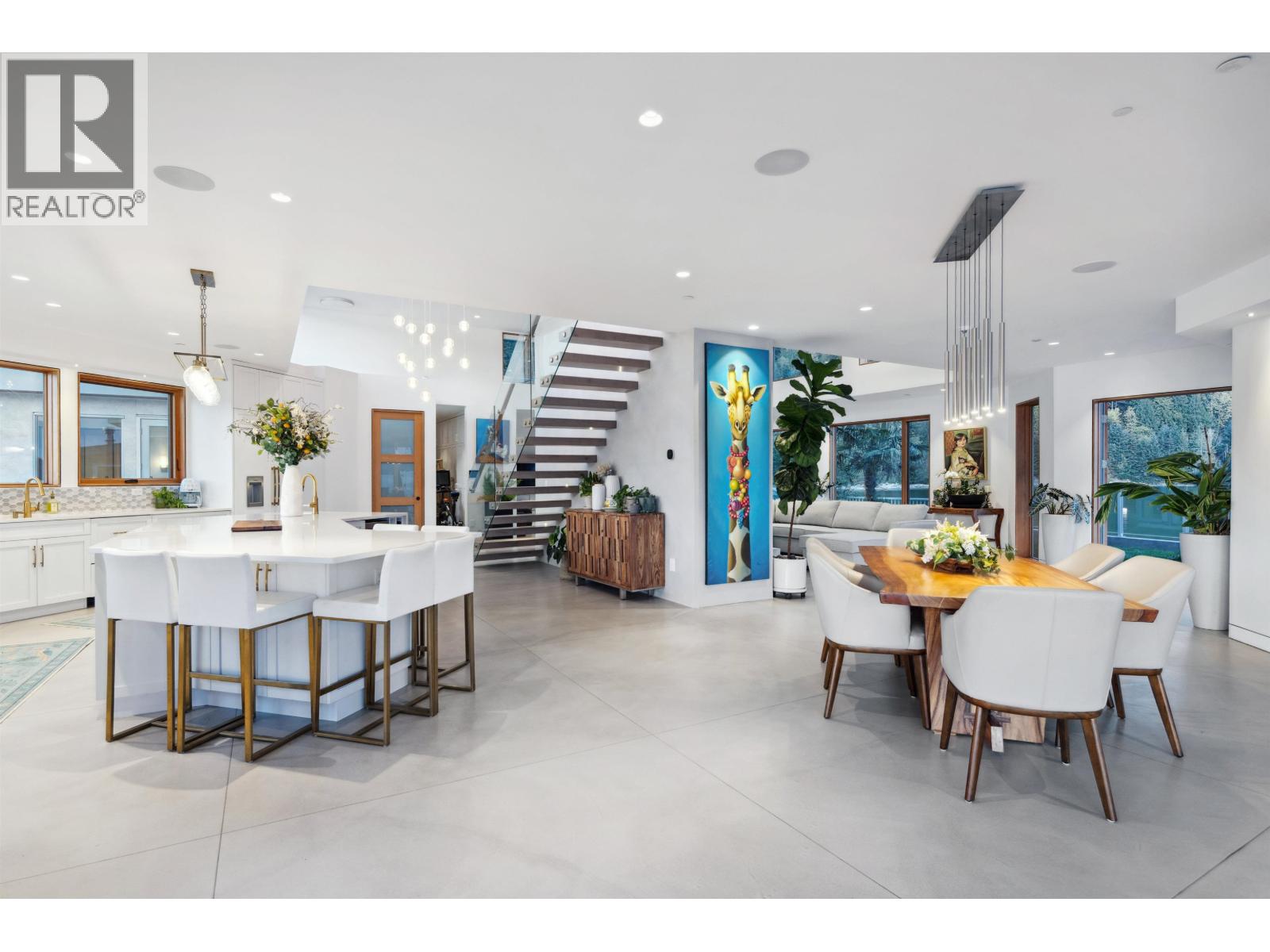 15 BRUNSWICK BEACH ROAD, Lions Bay